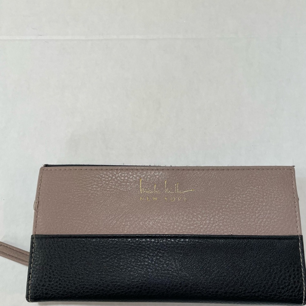 Nicole Miller wallet - ID slot, zipper compartment with coin pouch.  GC